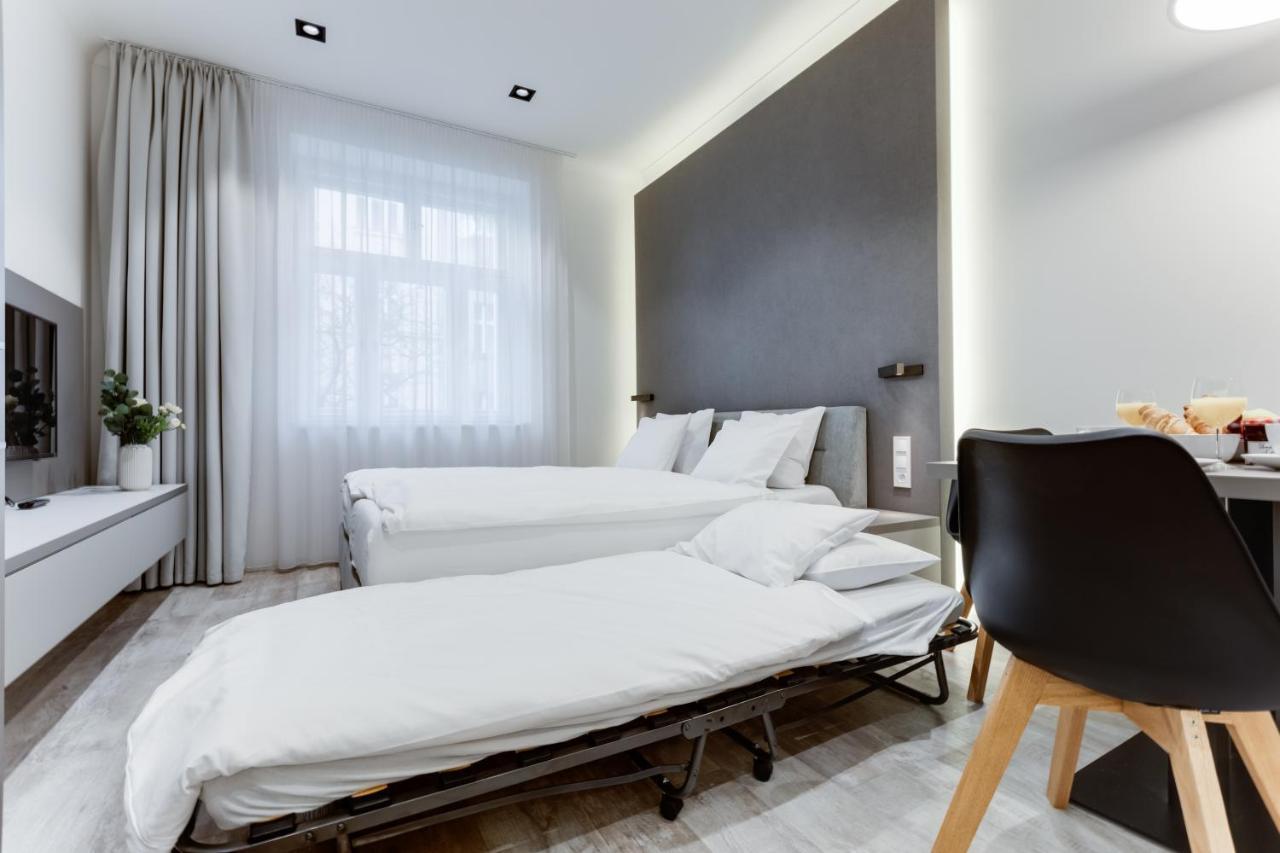 Lampi Hotel Prag Exterior foto